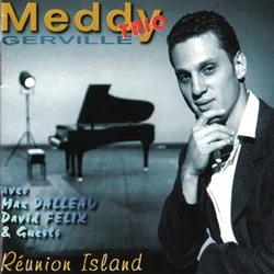 Reunion Island Available Online